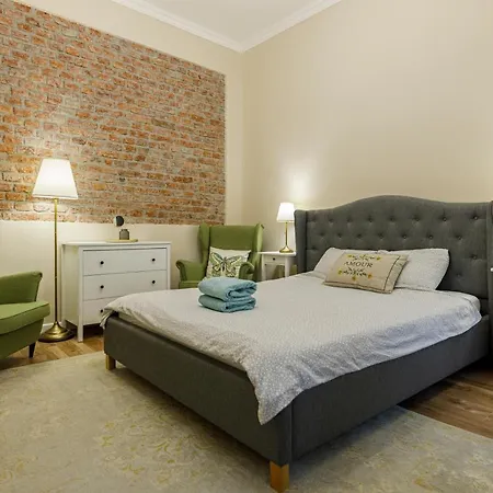 Beautiful In Heart Of Historical Center Τιμισοάρα